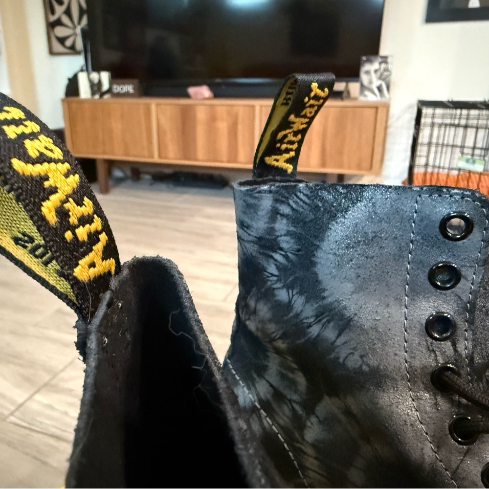 Dr. Martens 1460 Pascal Boots Women's 6 Tie-Dye Black Suede Black Y2K - Picture 5 of 6